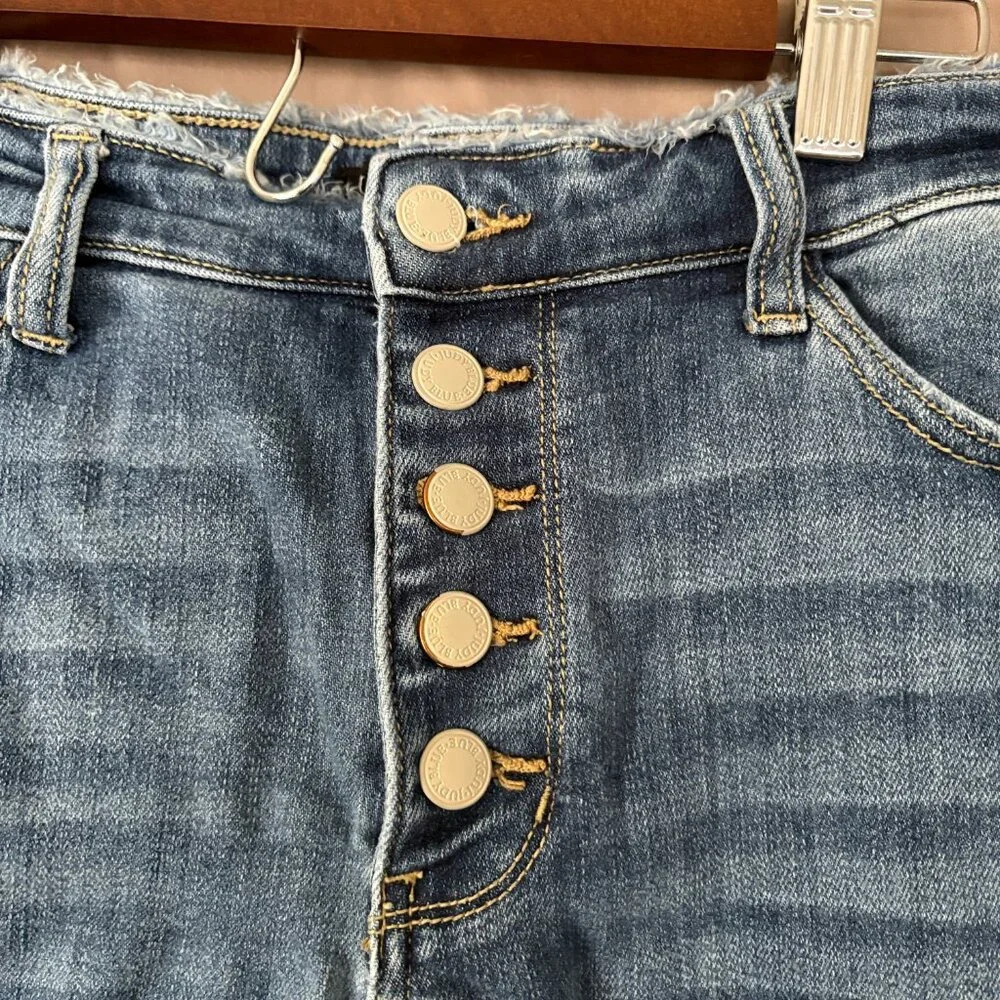 Judy Blue Shorts Women Mid Rise Frayed Button Fly Distressed Cuffed Size XL - Picture 2 of 9